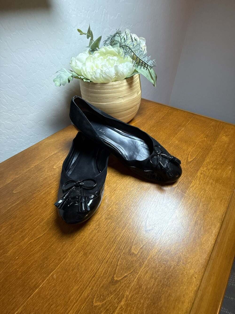 Cole Haan Black Patent Tassel Bow Ballet Flats Size 7.5